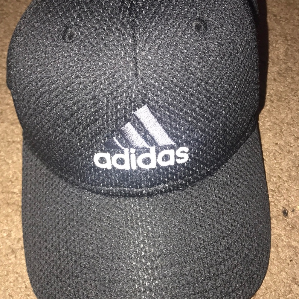 Doesn’t wear it